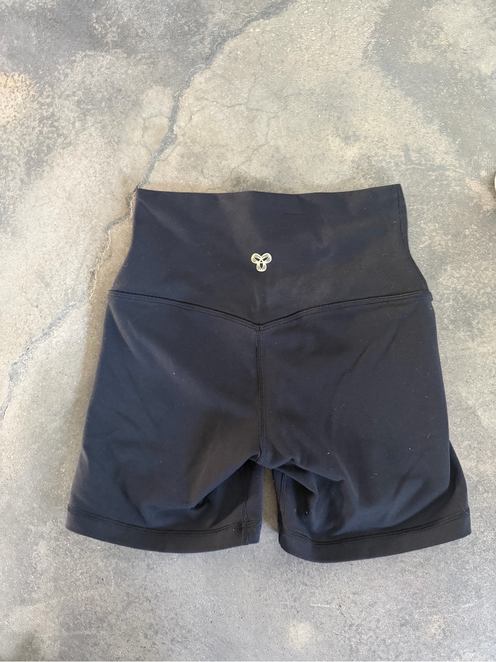 Aritzia Golden LIFE Cheeky Hi-Rise 5" Short